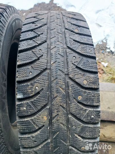 Bridgestone Ice Cruiser 7000 205/70 R15