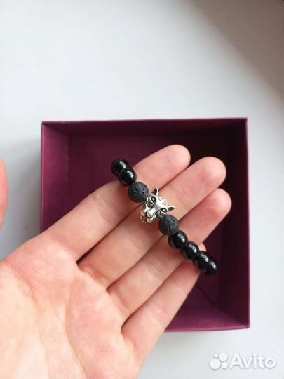 Мужской браслет из чёрного агата с гепардом