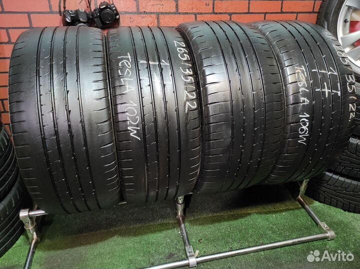 Goodyear Eagle F1 Asymmetric 3 265/35 R22 и 285/35 R22