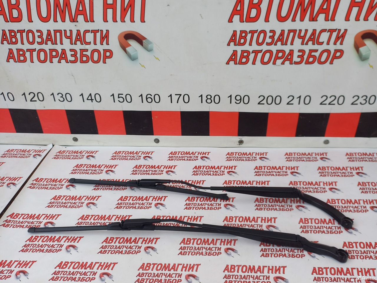 Поводок дворника стеклоочистителя Форд Мустанг 6