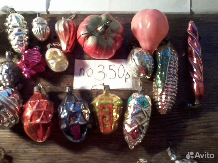 Советские елочные игрушки и бусы