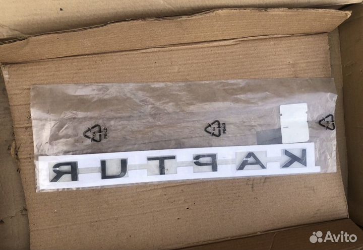 Шильдик kaptur эмблема хром. богажник Renault