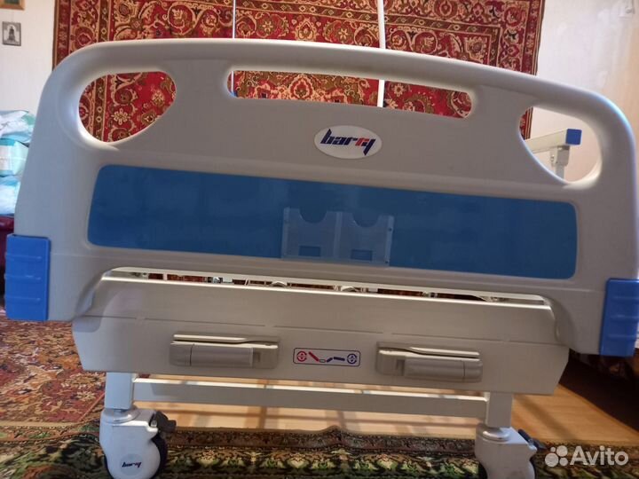 Медицинская кровать для лежачих больных