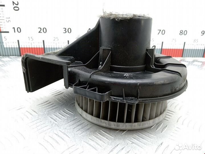 Моторчик печки Skoda Rapid 2015