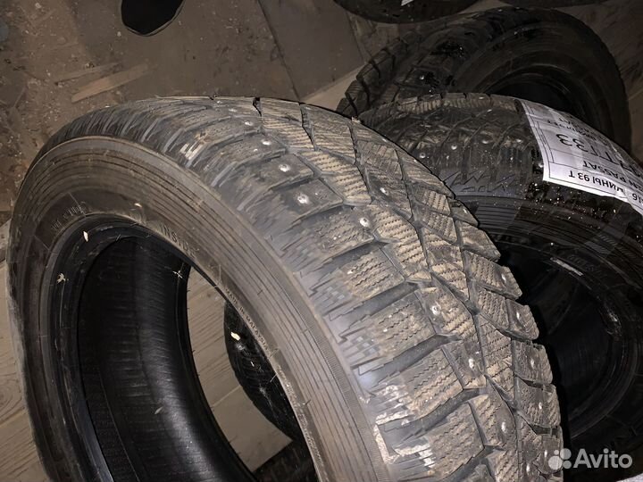 Nitto Therma Spike 215/55 R16