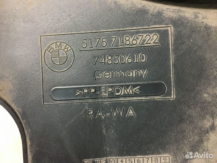 Кожух топливного бака правый BMW 550i F10 N63