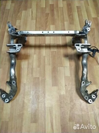 Подрамник передний Audi Q5 8R ауди ку5