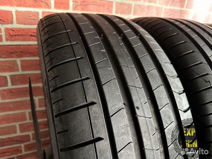 Pirelli P Zero PZ4 325/35 R22 и 285/40 R22