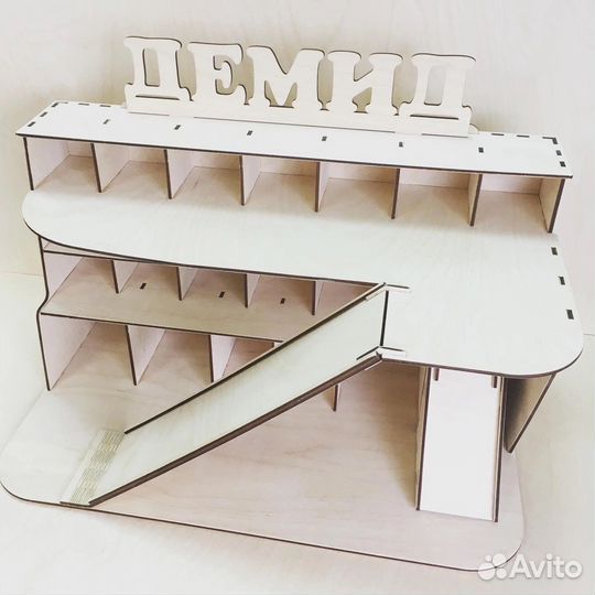 Гараж, парковка для машинок