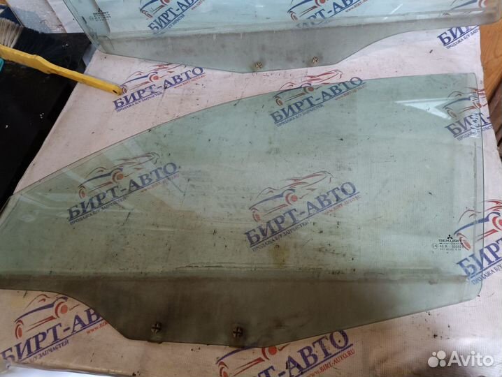 Стекло двери Mitsubishi Carisma I рестайлинг (1999