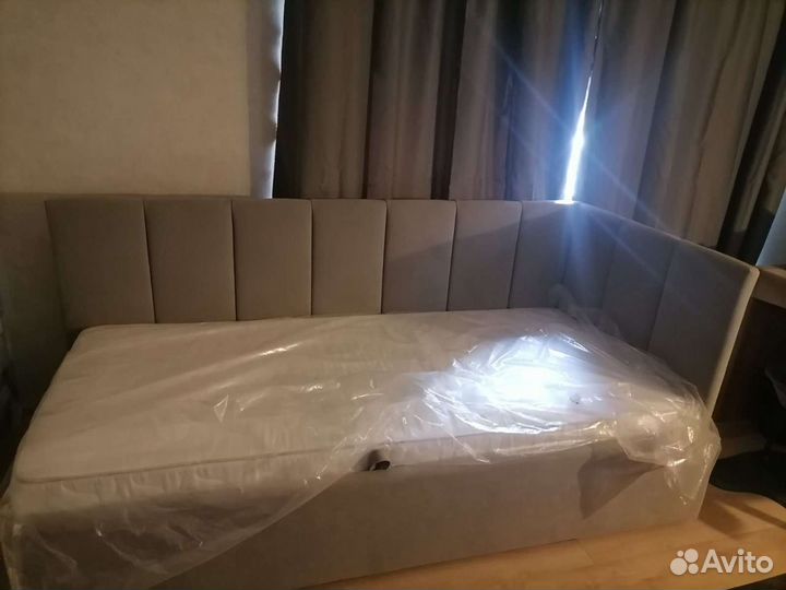 Кровать подростковая с матрасом ящиком и механизм