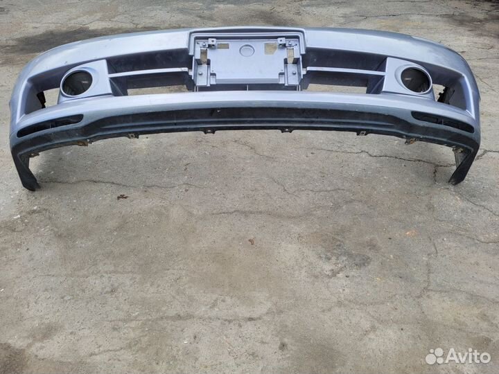 Бампер передний на Nissan Gloria Y34