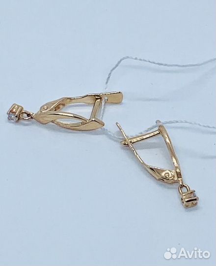 Серьги с синтетическим камнем Золото