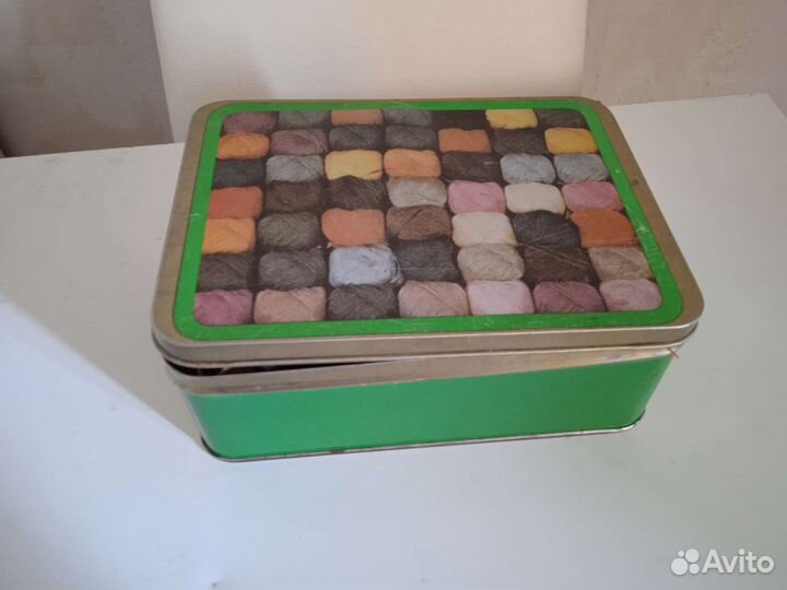 Тарелки, электроплитка, кастрюли, таз алюминиевый