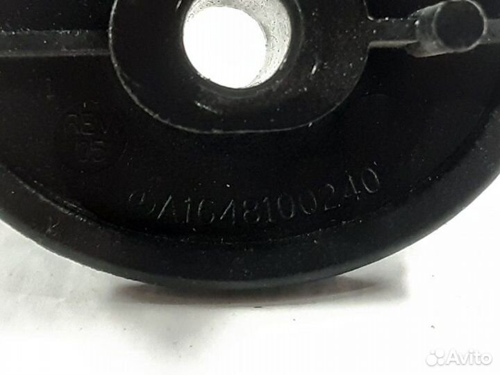 Крючок багажника Mercedes-Benz M-Class W164