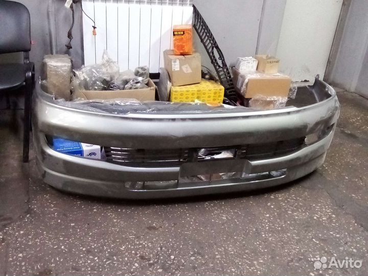 Бампер передний toyota regius