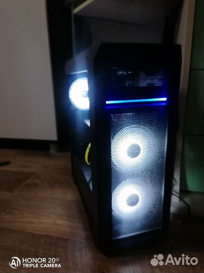 Игровой компьютер в сборе