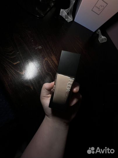 Тональный крем Huda Beauty