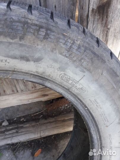 Michelin Latitude X-Ice 235/65 R17 104