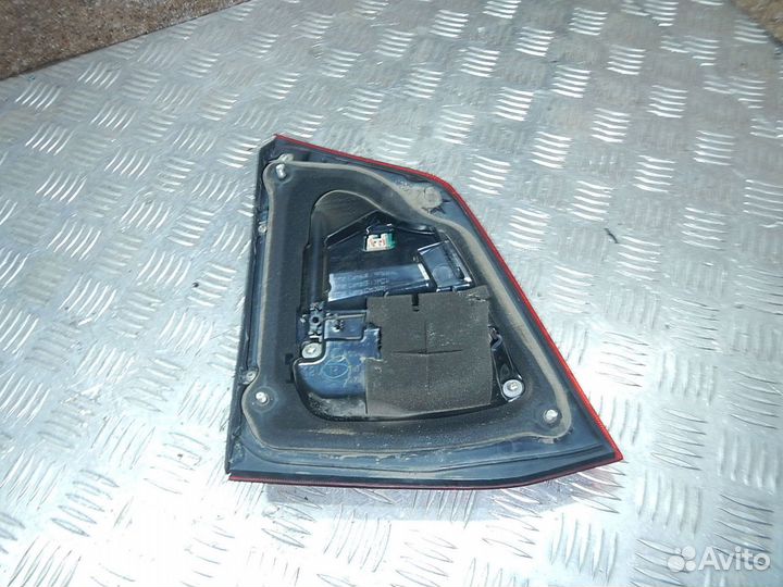 Фонарь задний внутренний правый, Toyota (Тойота)