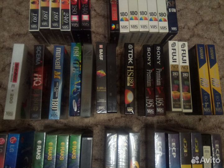 Видеокассеты с записями