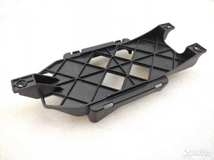 Кронштейн Audi A6 C7 1.8 CYG 2018