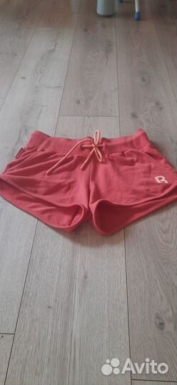 Шорты спортивные reebok S, 42