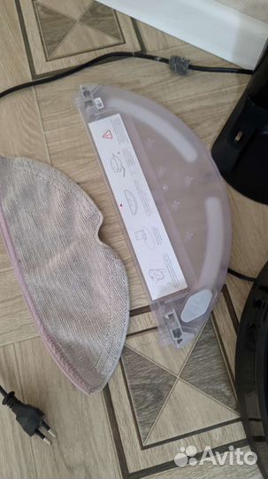 Моющий робот пылесос Xiaomi Roborock E4