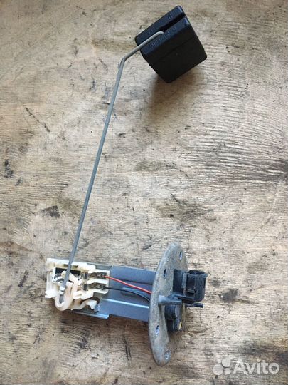 Датчик уровня топлива Mazda CX 7