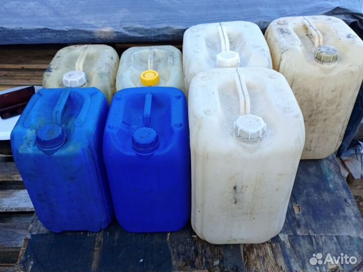 Канистры пластиковые бу