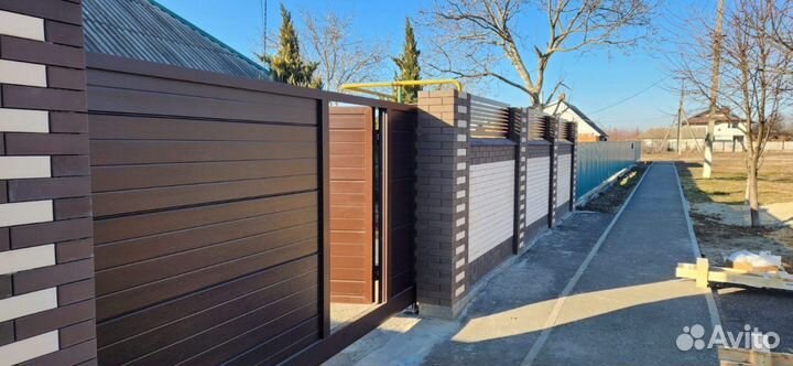 Заборные секции произв Алютех установка