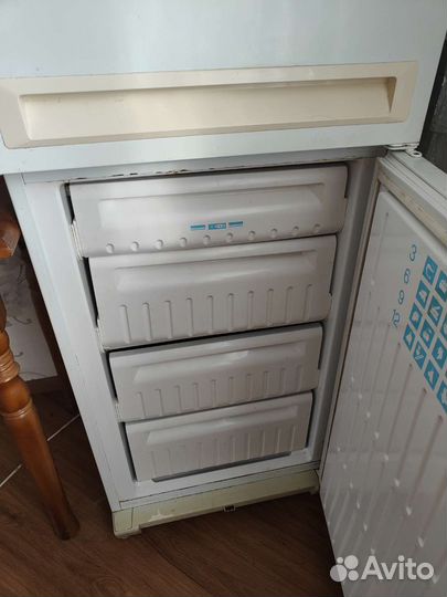 Продам холодильник stinol