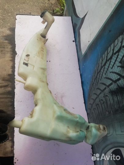 Бачок омывателя Форд Фокус1