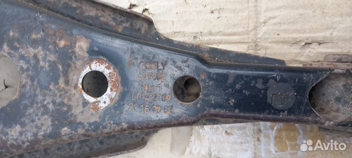 Geely emgrand X7 Рычаг нижний поперечный пара 2шт