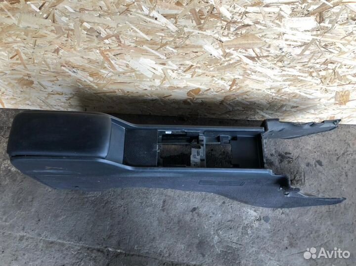 Консоль кпп бардачок между сидений Nissan Murano