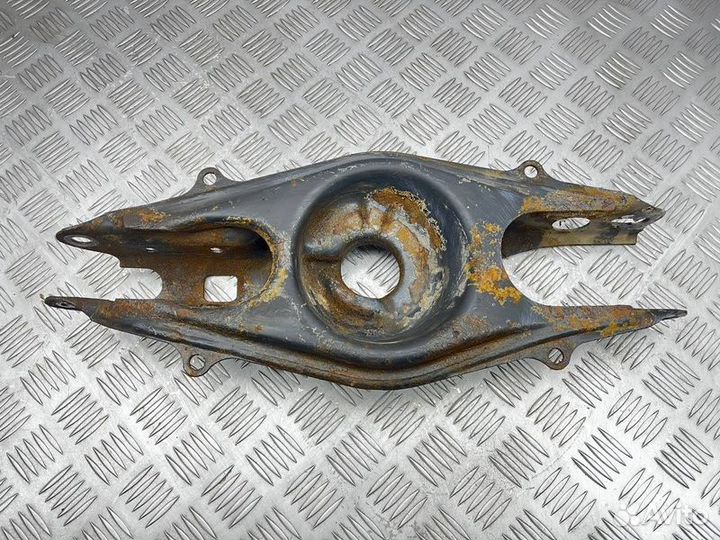 Рычаг подвески задний правый Mercedes-Benz C280