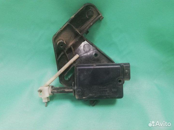 Актуатор замка крышки бензобака Renault Megane
