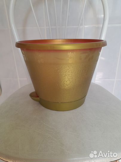 Горшок для цветов с поддоном