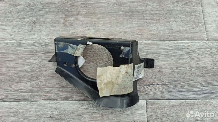 Кранштейн правый двигателя VW polo