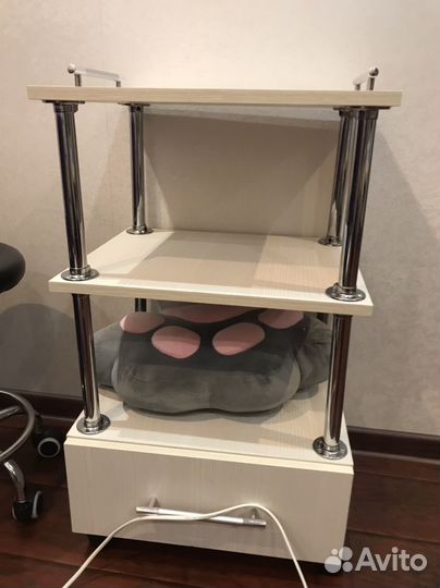 Кушетка,стул,стерилизатор,увлажнит. возд.,стол раб