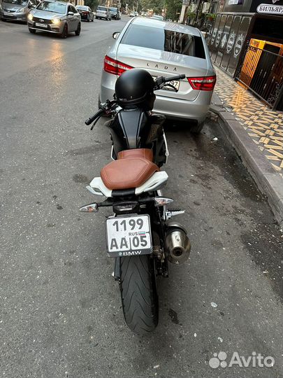 BMW G310 R