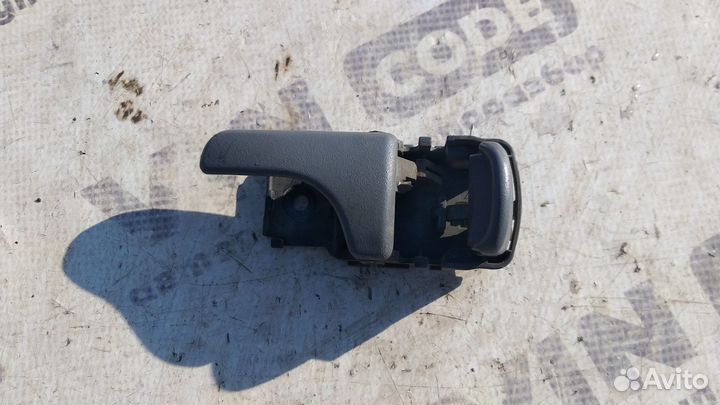 Ручки дверные внутренние Nissan Terrano 2