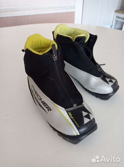 Лыжные ботинки fischer 31