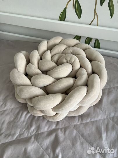 Бортик в кроватку