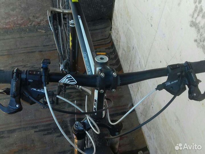 Велосипед GT рама L колесо 28