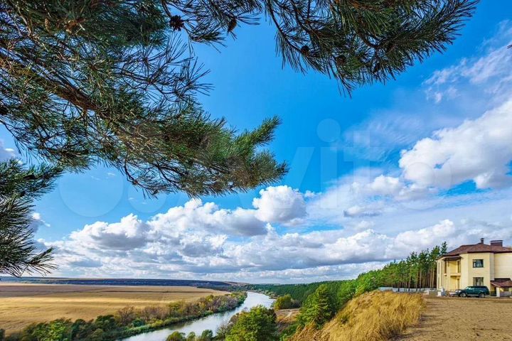 Таунхаус 220 м² на участке 4 сот.