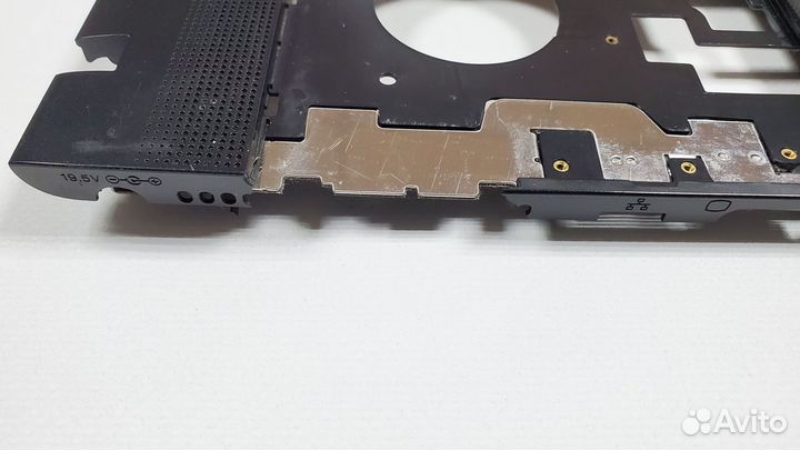 Топкейс ноутбука Sony Vaio VPC-EE с дефектом