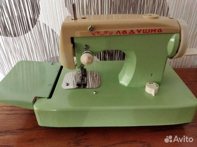 Детская швейная машинка Ладушка
