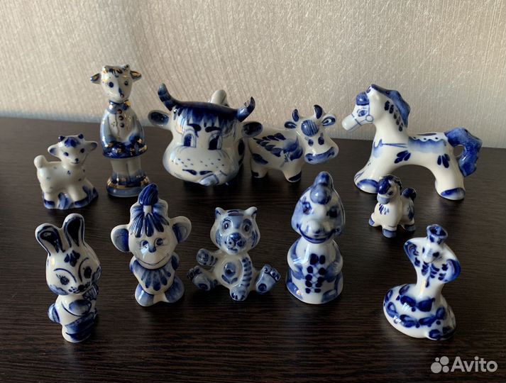 Фигурки / статуэтки Гжель (коллекционные)