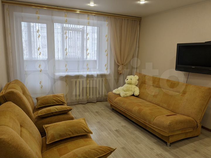 2-к. квартира, 58 м², 1/10 эт.